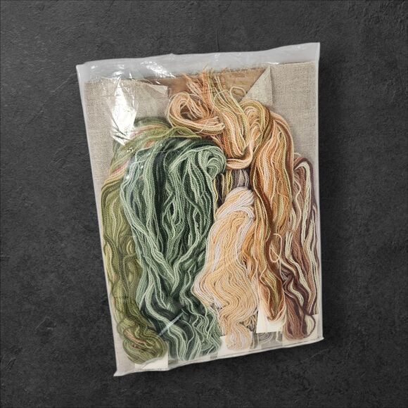 Elsa Williams Creative Crewelwork Floral Kit Linen Yarn Vintage Open Needle Gone - Picture 2 of 3